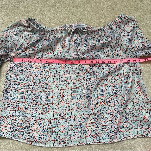 Cupcakes and Cashmere Off the Shoulder Blouse Womens Medium M Confetti Print - Picture 5 of 9